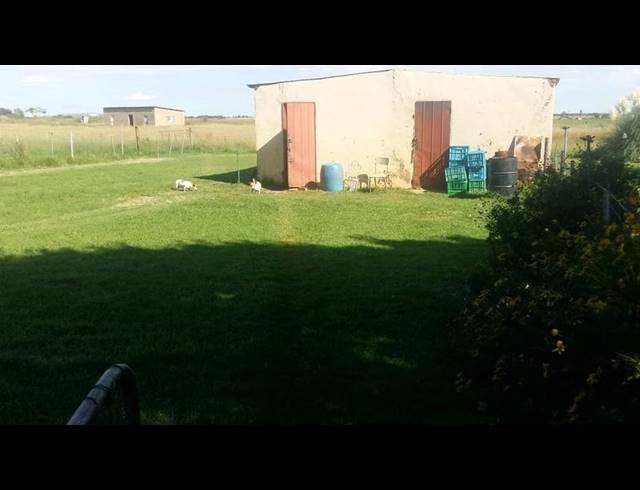 FARM FOR SALE IN AGRICULTURAL HOLDING 400
